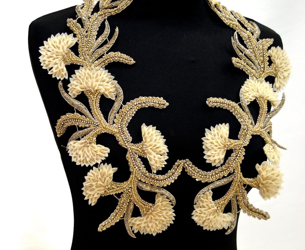 Marsala Alta Costura Complementos